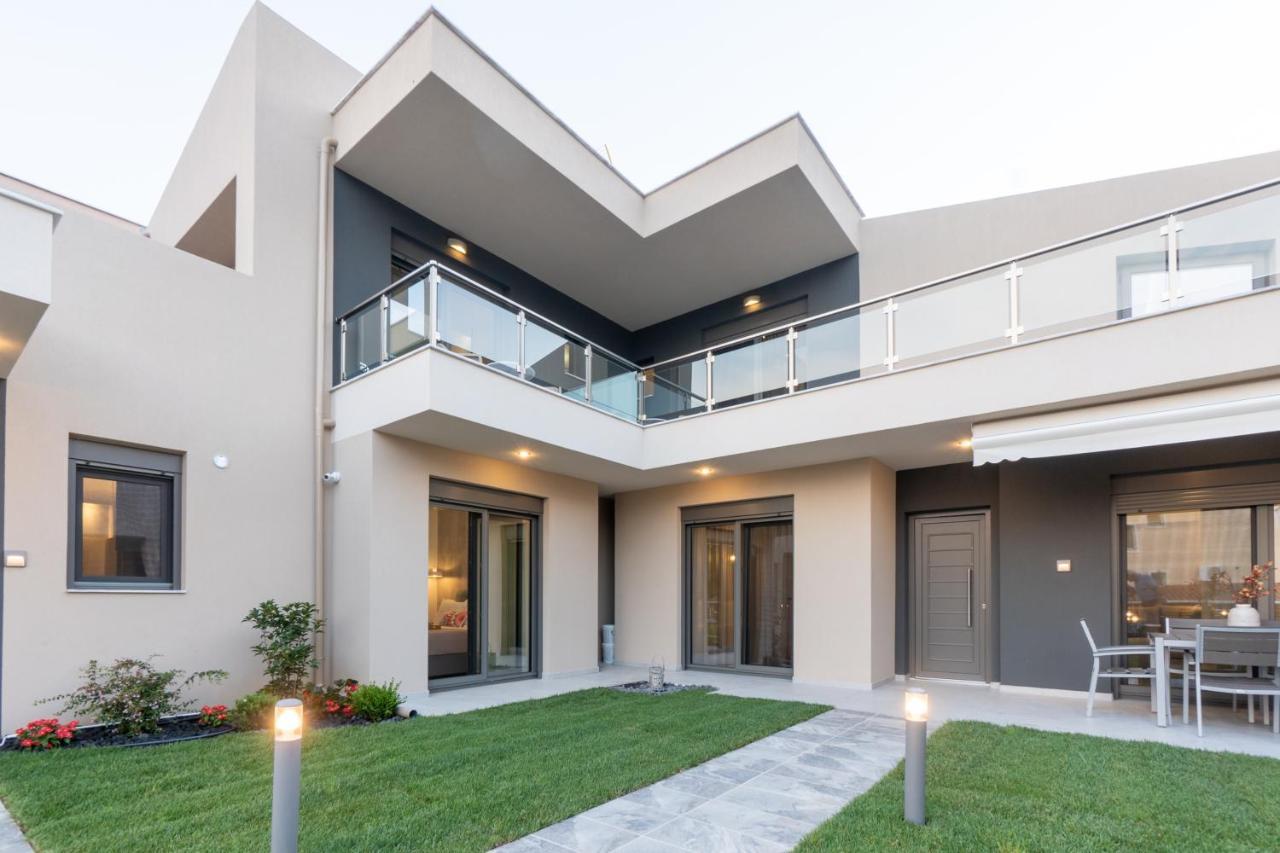 3 Doors Villas Nea Iraklitsa ภายนอก รูปภาพ