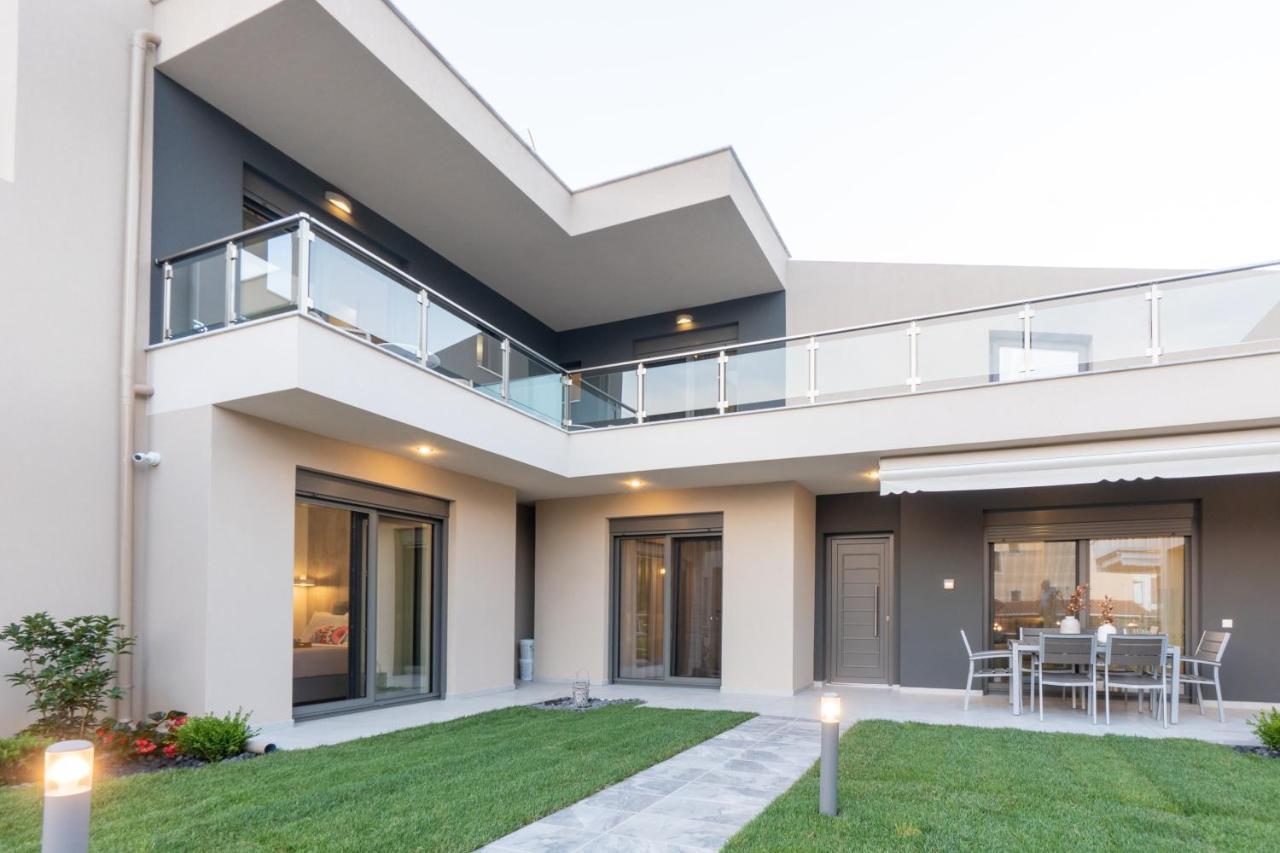 3 Doors Villas Nea Iraklitsa ภายนอก รูปภาพ