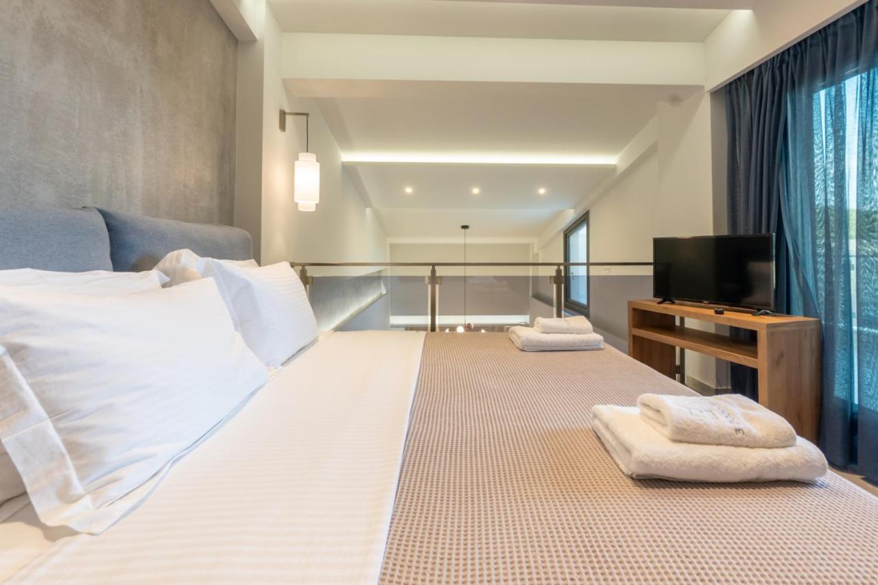 3 Doors Villas Nea Iraklitsa ภายนอก รูปภาพ