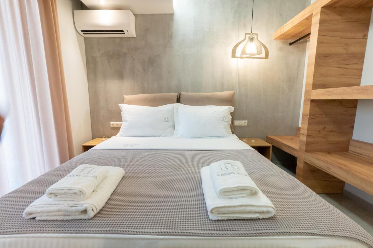 3 Doors Villas Nea Iraklitsa ภายนอก รูปภาพ