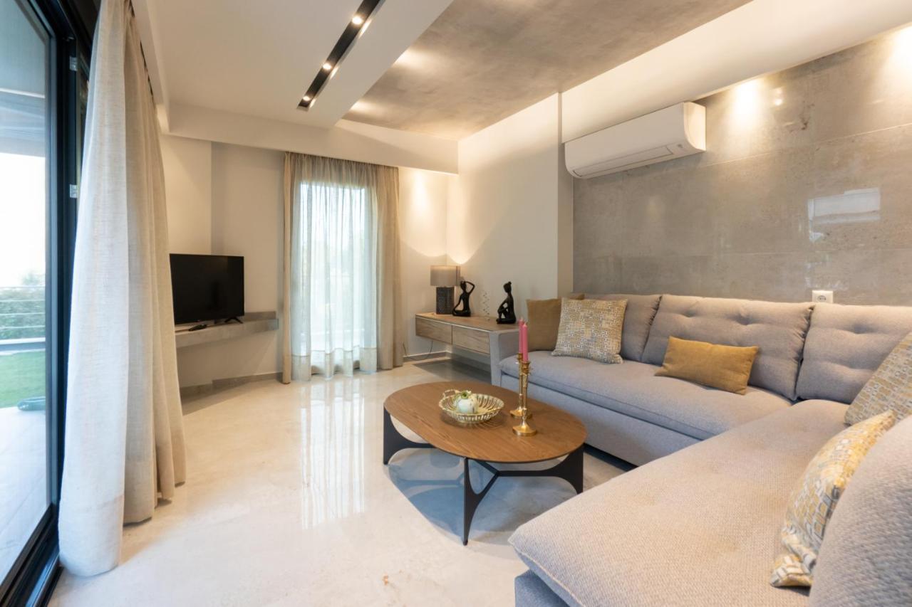 3 Doors Villas Nea Iraklitsa ภายนอก รูปภาพ