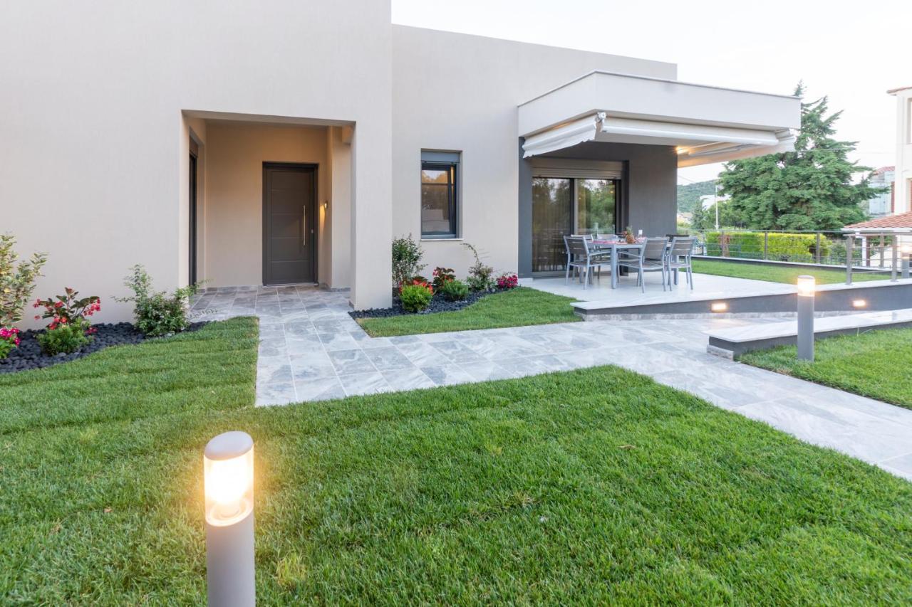 3 Doors Villas Nea Iraklitsa ภายนอก รูปภาพ