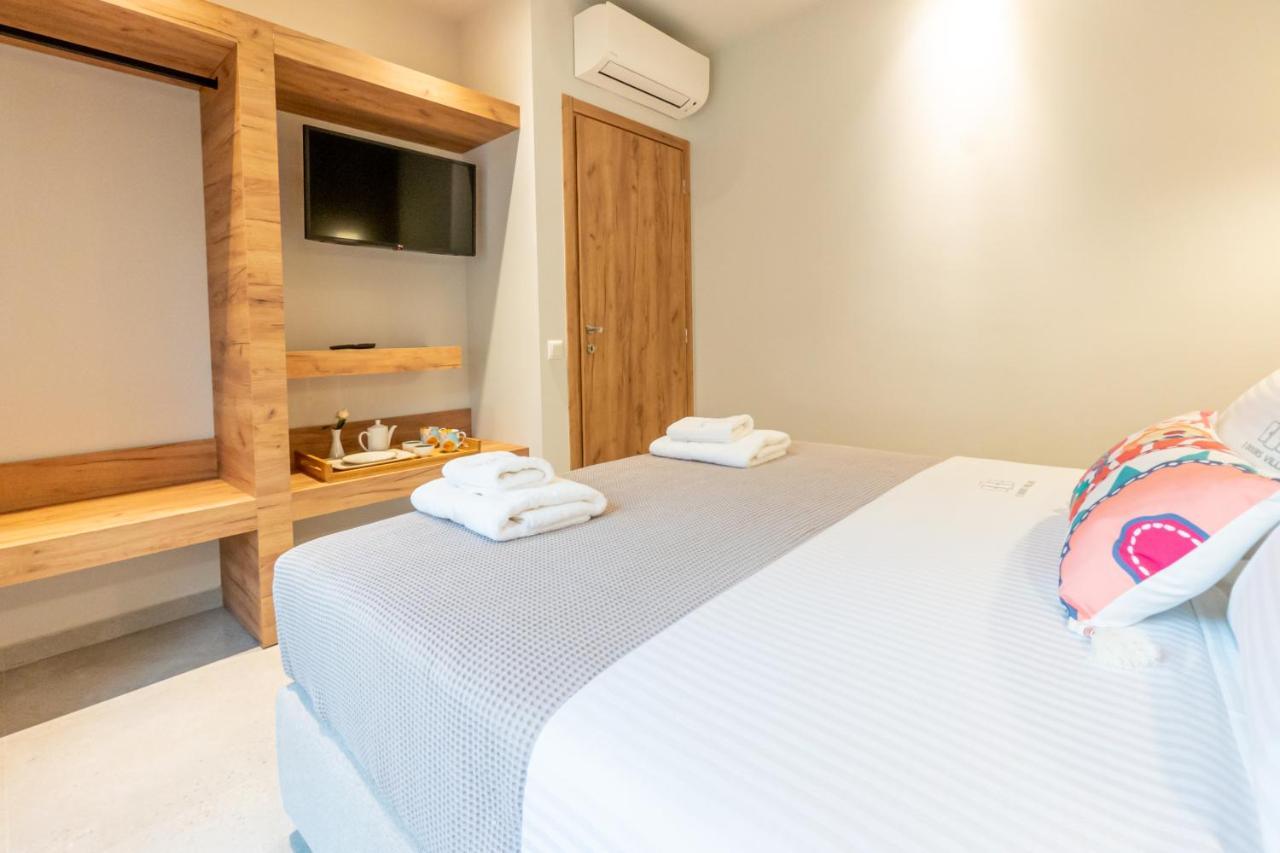 3 Doors Villas Nea Iraklitsa ภายนอก รูปภาพ